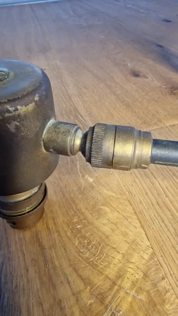 Thumbnail for Bras applique René Mathieu Lunel