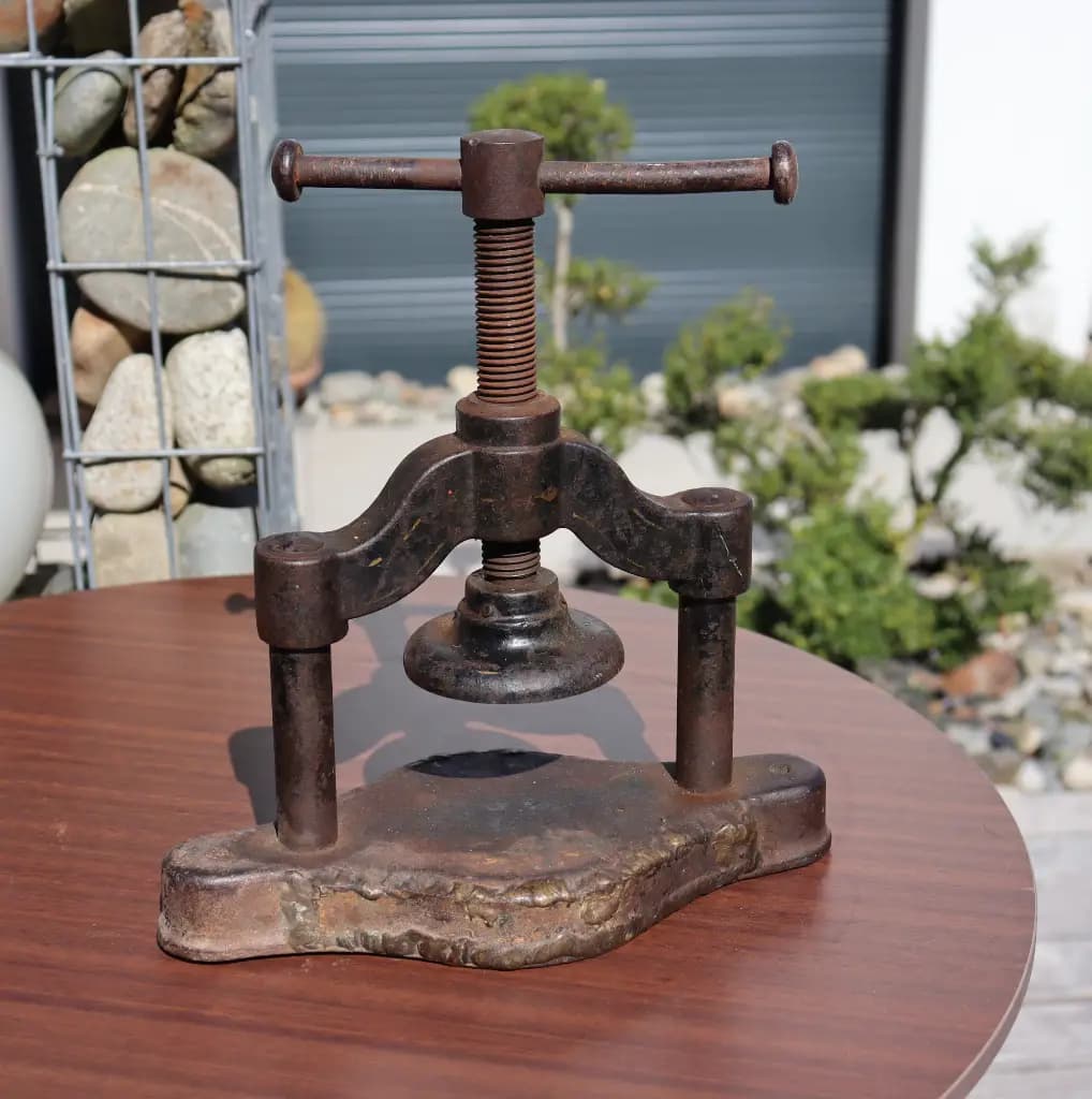 Thumbnail for Presse en fonte