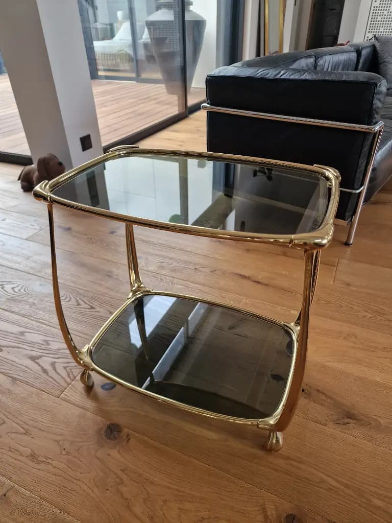 Thumbnail for table appoint laiton