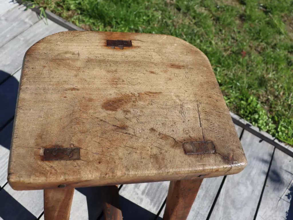 Thumbnail for Tabouret de traite ou de métier