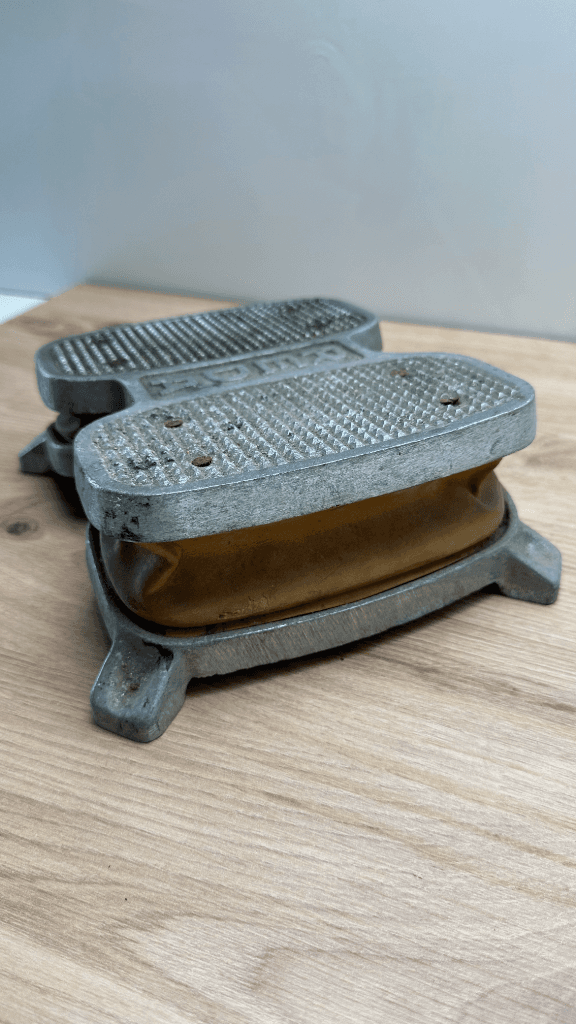 Thumbnail for Soufflet à pied vintage pour bijoutier