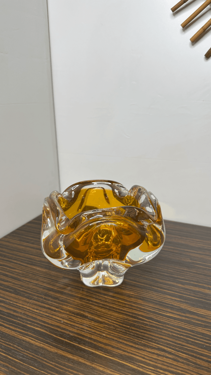 Thumbnail for Cendrier en verre soufflé