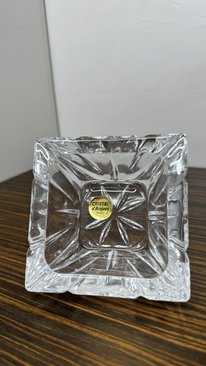 Thumbnail for Cendrier en cristal