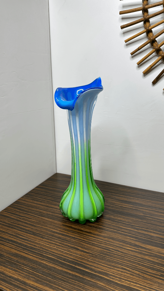 Thumbnail for Vase en verre soufflé