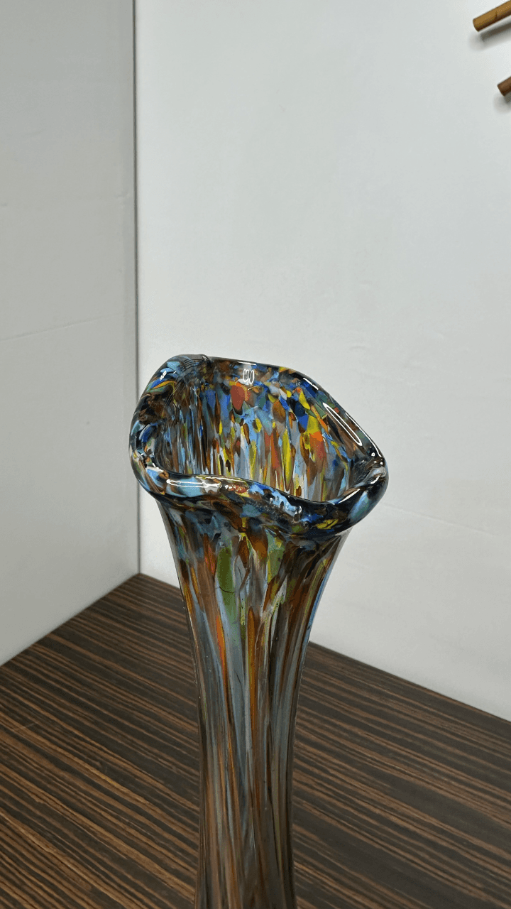 Thumbnail for Vase en verre soufflé