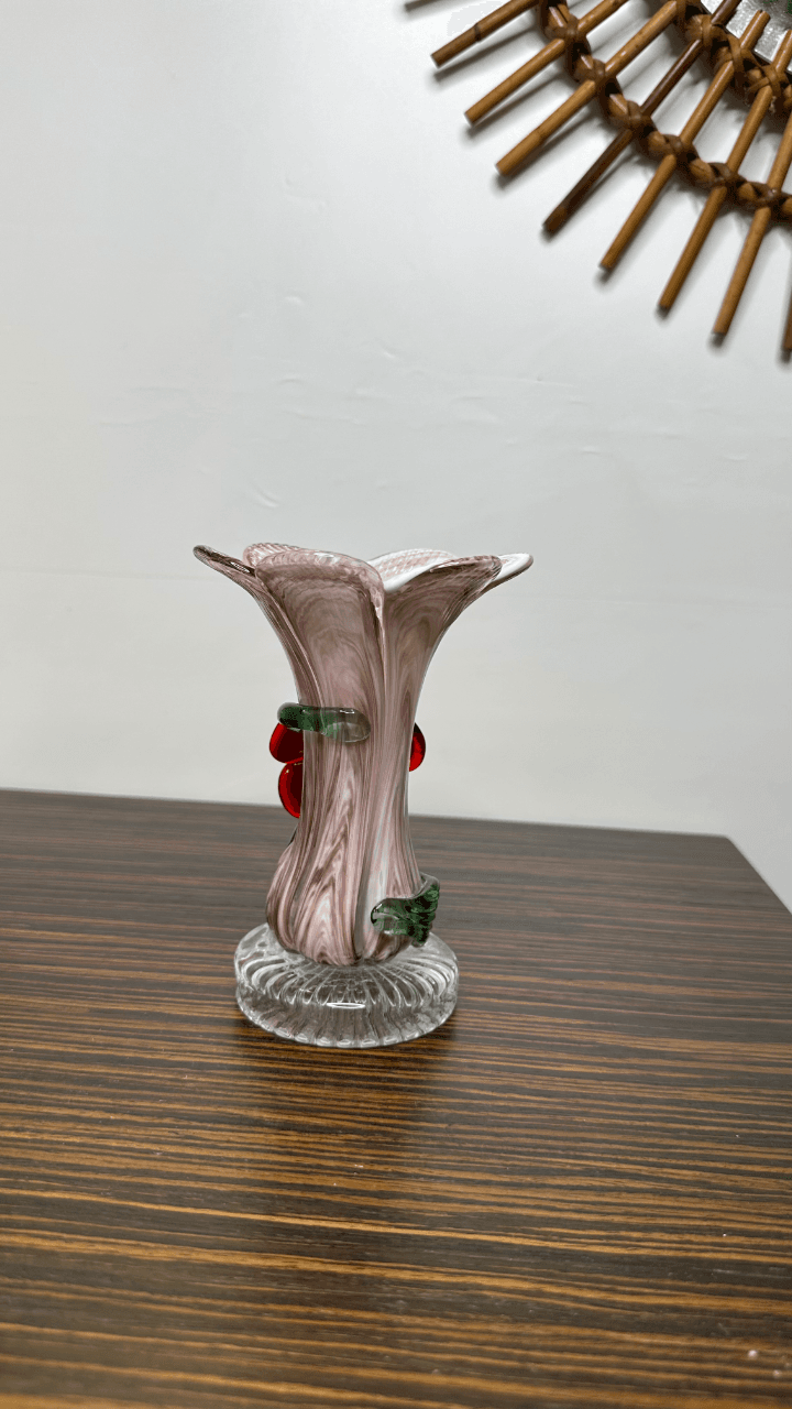 Thumbnail for Vase en verre soufflé