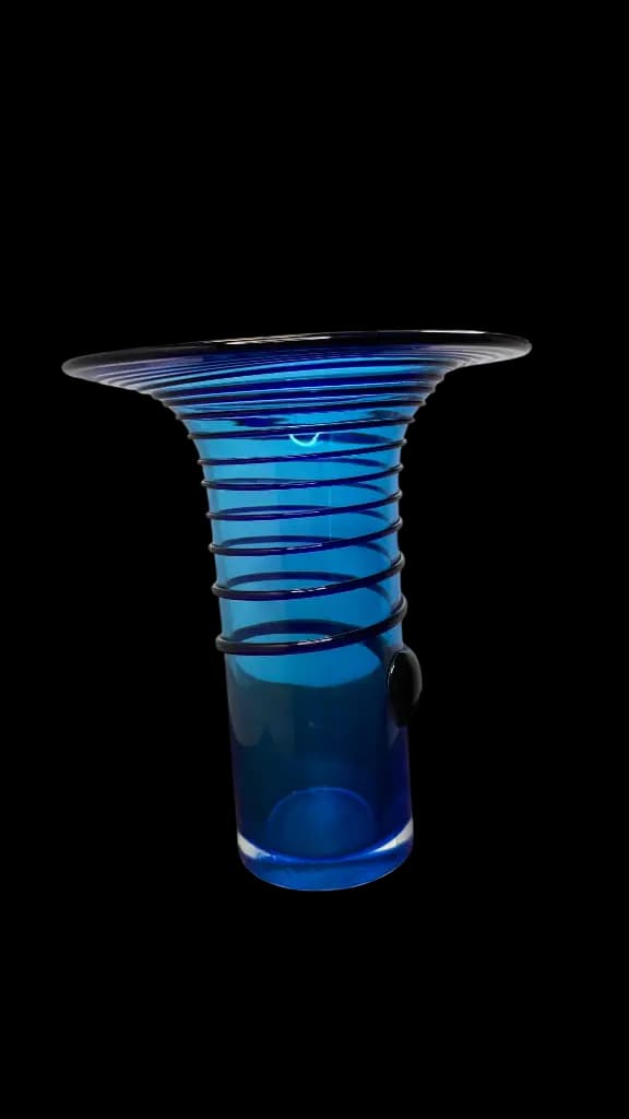 Vase en verre soufflé