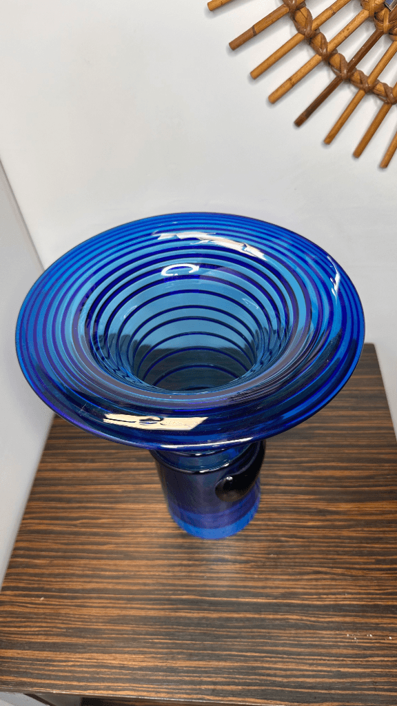 Thumbnail for Vase en verre soufflé