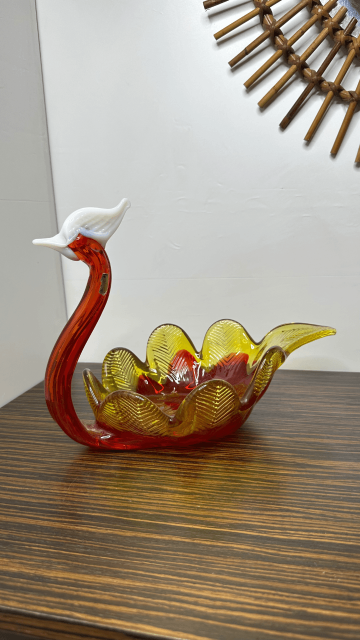 Thumbnail for Cygne en verre